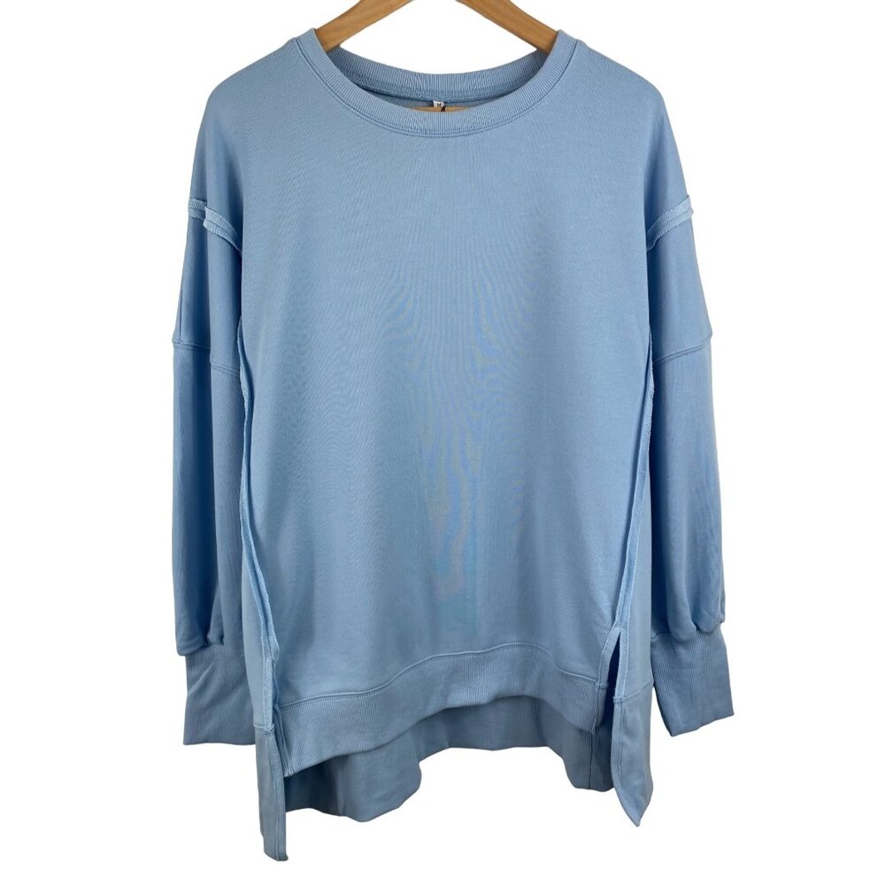 BWQ Womens Size Medium Blue Long Sleeve Crewneck Sweatshirt
